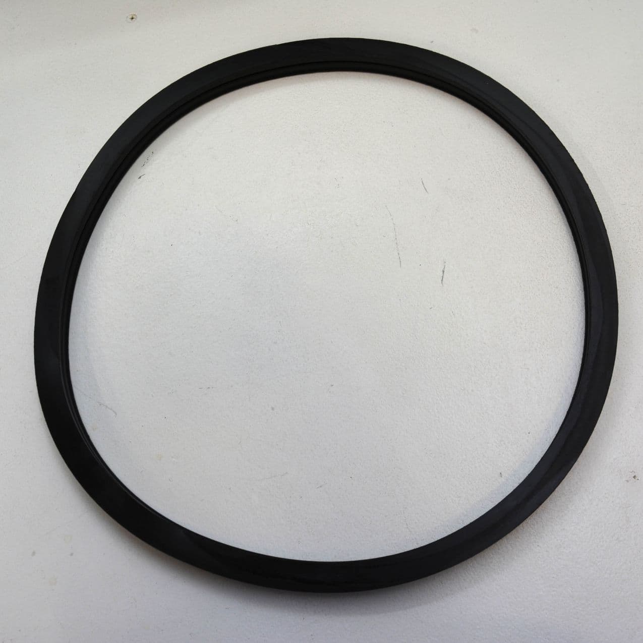 8801-2627-013 RUBBER SPLIT RING 13"